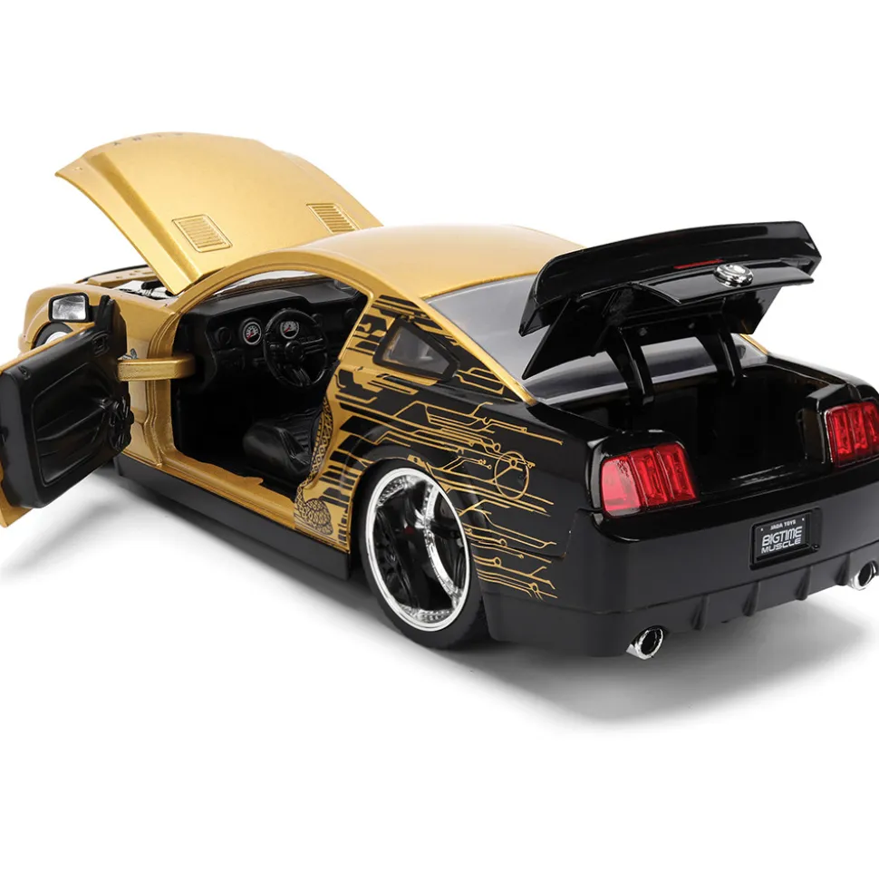 2008 Shelby Mustang G.T. 500KR - Gold Cobra 1:24 Scale Diecast Model Car by Jada Toys