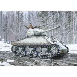 Sherman M4A3 1/35 Kit 1:35 scale Plastic by Italeri