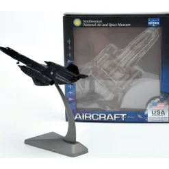 SR-71 Blackbird 1/200 Die Cast Model - AF1-0137 Lt. Col. Yielding and Lt. Col. Vida 1:200 Scale by Air Force 1