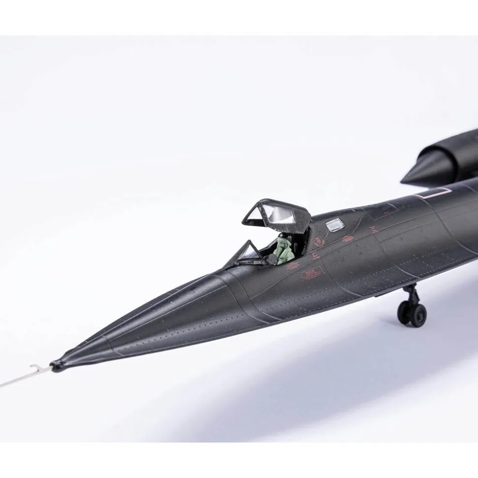 SR-71 BLACKBIRD 1/72 DIE CAST MODEL - AF1-0088E U.S. AIR FORCE 1:72 Scale by Air Force 1