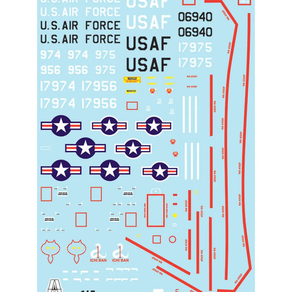 SR-71 Blackbird With Drone 1/72 Kit 1:72 Scale Plastic Model Kit by Italeri