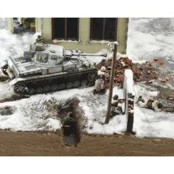 Stalingrad Tractor Plant 1942 1/72 FIGURE KIT 1:72 Scale Plastic by Italeri