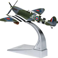 Supermarine Spitfire Mk.IX 1/72 Die Cast Model - AA29101 Cdr. J.E. Johnson 1:72 Scale Die Cast Metal by Corgi