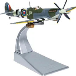 Supermarine Spitfire Mk.IX 1/72 Die Cast Model - AA29101 Cdr. J.E. Johnson 1:72 Scale Die Cast Metal by Corgi