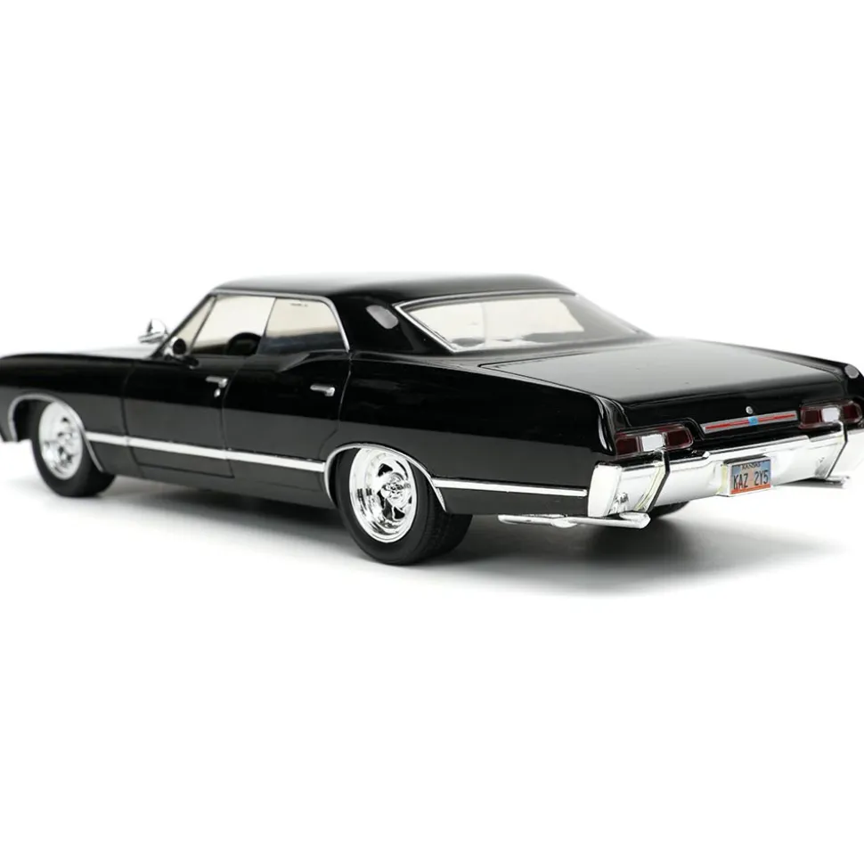 1967 Supernatural Chevy Impala SS w/Dean Winchester Figure 1:24 Scale Diecast Model Car by Jada Toys