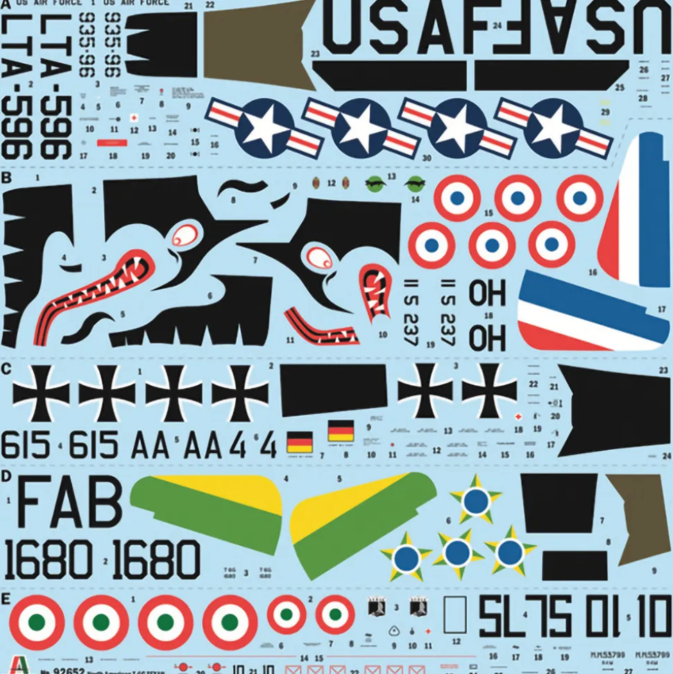 T-6G Texan 1/48 Kit 1:48 scale Plastic by Italeri