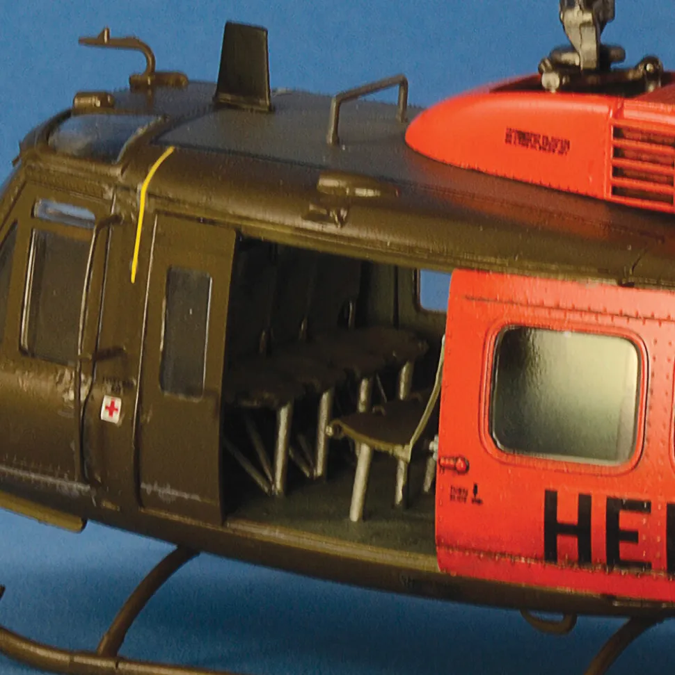 UH-1D Iroquois 1/48 Kit 1:48 Scale Plastic by Italeri
