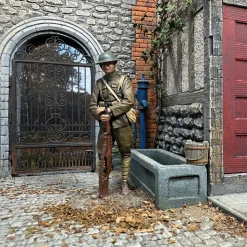 U.S. Doughboy Resting on Rifle 1/30 Figure - 1918 William Britain (23119) 1:30 Scale Metal by William Britain
