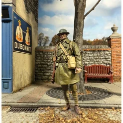 U.S. Doughboy with Greatcoat 1/30 Figure - 1918 William Britain (23120) 1:30 Scale Metal by William Britain