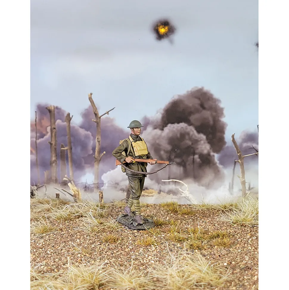 U.S. Marine Advance with Rifle, Belleau Wood 1/30 Figure William Britain (13071) 1:30 scale Metal by William Britain