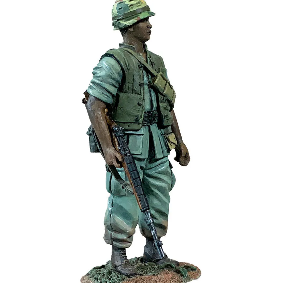 U.S. Marine, Vietnam 1967-68, No.1 1/30 Figure William Britain (13062) 1:30 Scale by William Britain