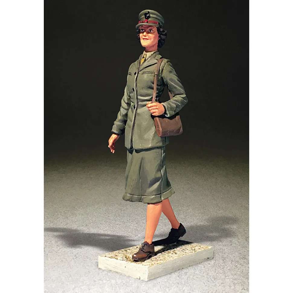 USMC Women's Reserve 1/30 Figure by William Britain