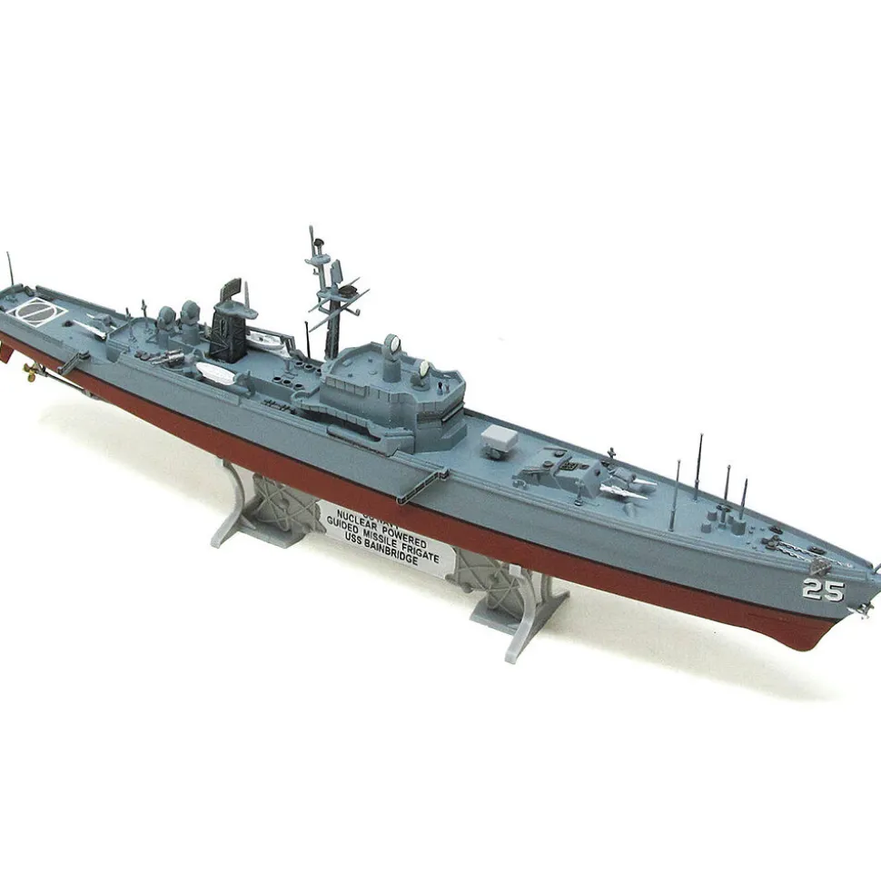 USS Bainbridge Guided Missile Frigate 1/600 Kit Atlantis (A717) 1:600 Scale Plastic by Atlantis Models