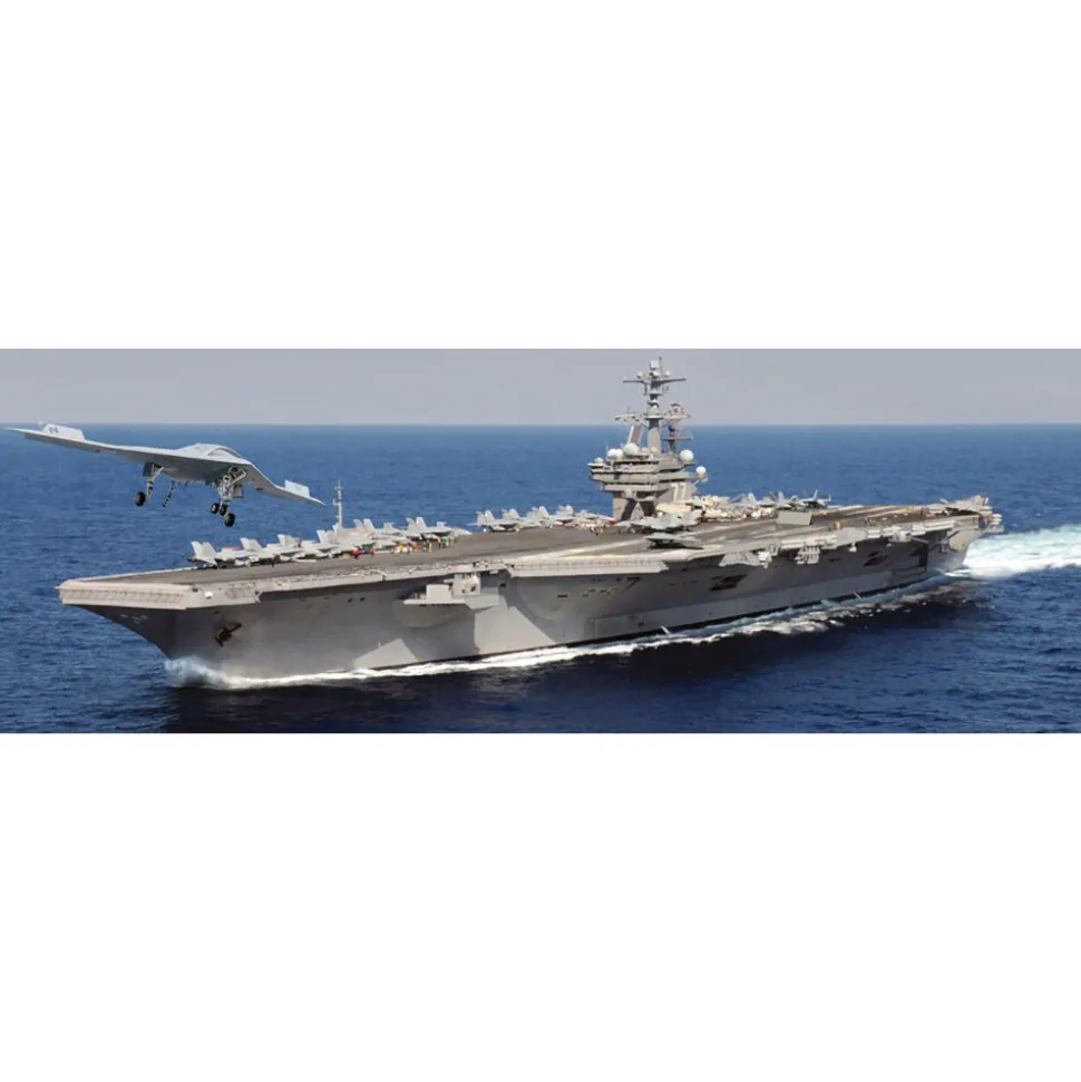 U.S.S. George H. W. Bush CCN-77 1/720 Kit 1:720 Scale Plastic Model Kit by Italeri
