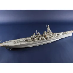 USS Montana BB-67 1/350 Kit TRUMPETER (705372) 1:350 Scale Plastic by Trumpeter