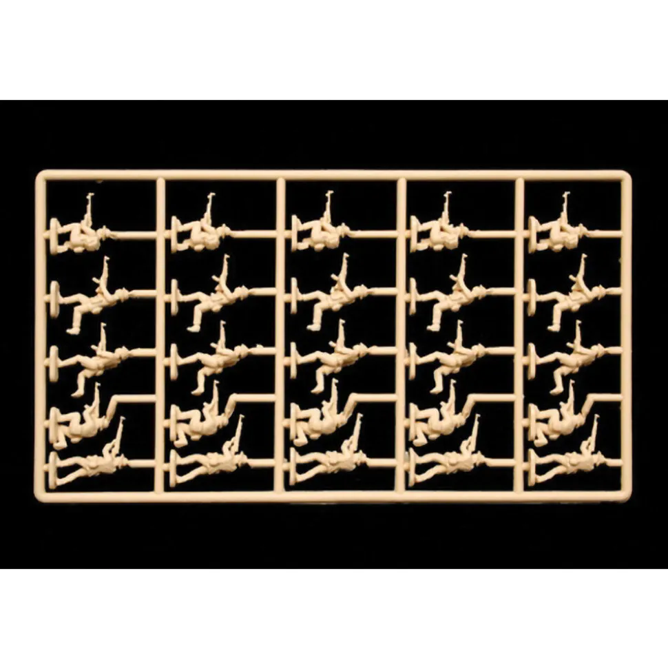 Vietnam. Army/Vietcong (Vietnam) 1/72 Figures 1:72 Scale Plastic Model Kit by Italeri