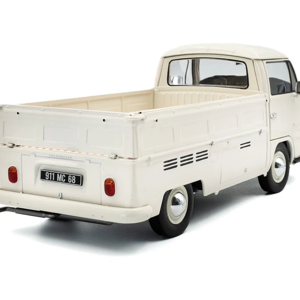 1968 Volkswagen T2 Pick Up - White 1:18 Scale Diecast Model Car by Solido