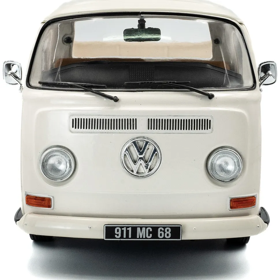 1968 Volkswagen T2 Pick Up - White 1:18 Scale Diecast Model Car by Solido
