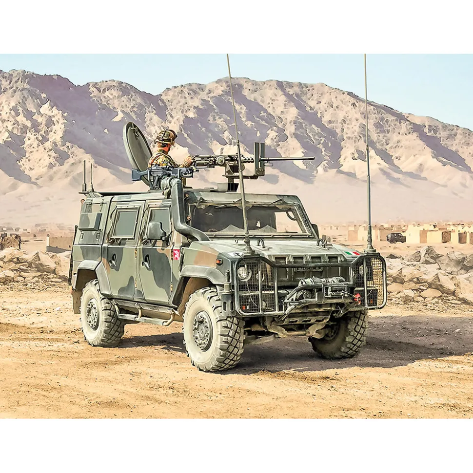 VTLM Lince 1/35 Kit 1:35 scale Plastic by Italeri