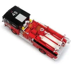 Ward LaFrance Fire Engine: Chicago Fire Department 1:87 Scale Diecast Model Truck by Iconic Replicas